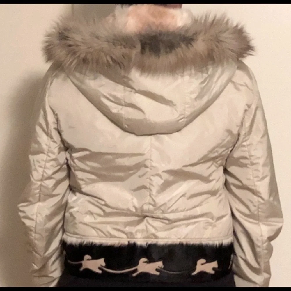 Prada fur lined hooded jacket - Picture 5 of 8